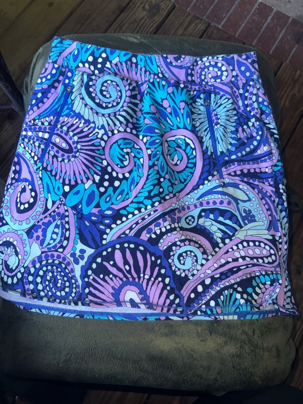 T by Talbots skort with zipper pockets. Sports golf / pickleball size medium